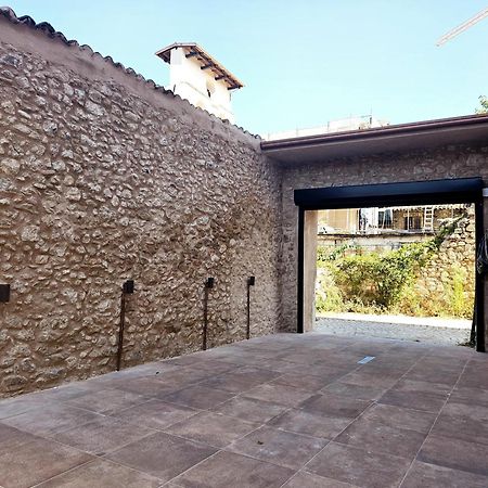 Dimora Adelfina - L'Aquila Centro Vila Exterior foto